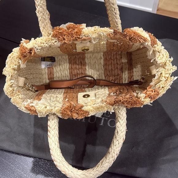 Vince Camuto Woven Tan and Cream Striped Raffia Tote Bag Purse w Crossbody Strap - Picture 5 of 8